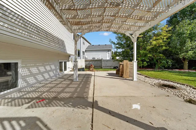 $430,000 | 1077 Gas Light, Sun Prairie, WI 53590