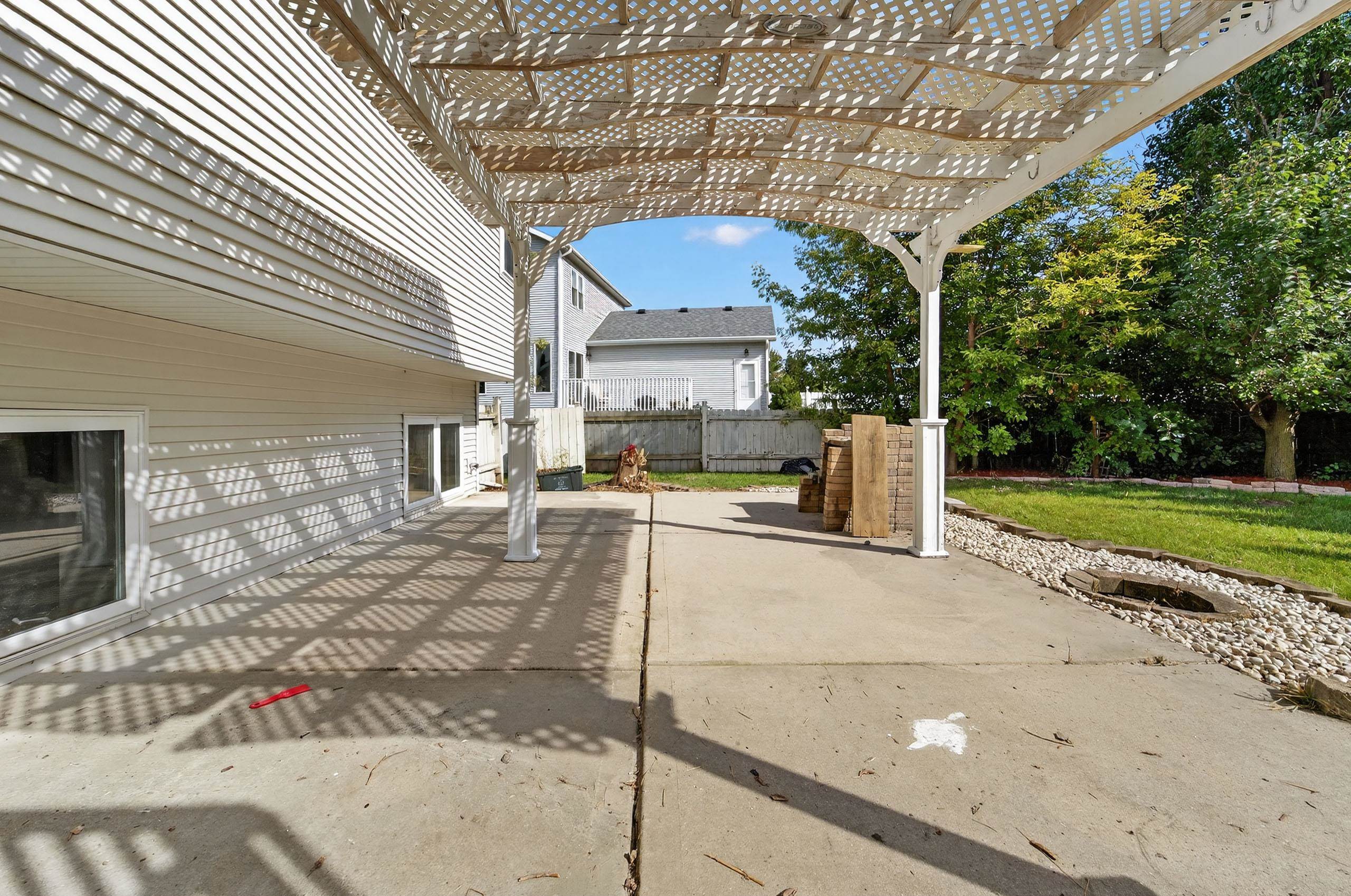 1077 Gas Light Sun Prairie, WI 53590 - Photo 38 of 50