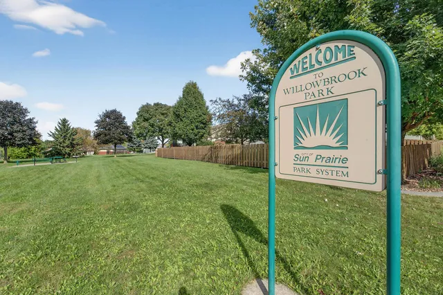 $430,000 | 1077 Gas Light, Sun Prairie, WI 53590