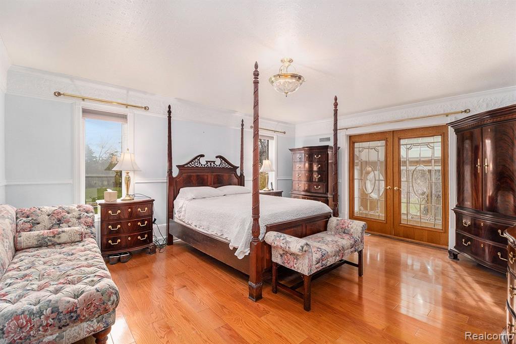 26032 Steele Road Farmington Hills, MI 48331 - Photo 11 of 38