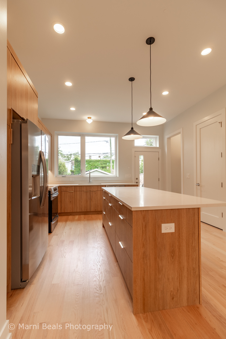 6317 South Rhodes Avenue Chicago, IL 60637 - Photo 4 of 30 Gallery Image 4