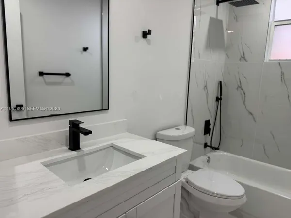 $1,750 | 2425 Southwest 6th Street, Unit 6, Miami, FL 33135