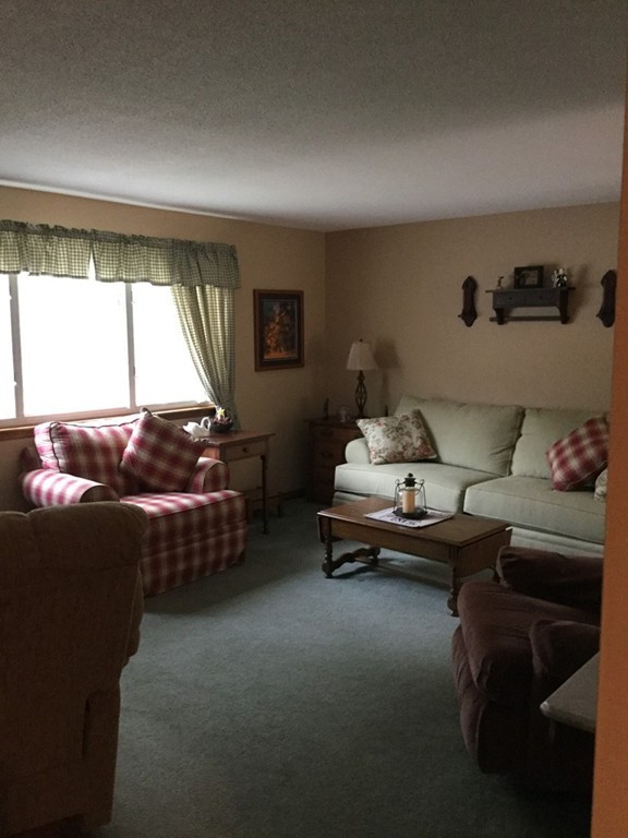 94 Mason Road Northbridge, MA 01588 - Photo 6 of 30
