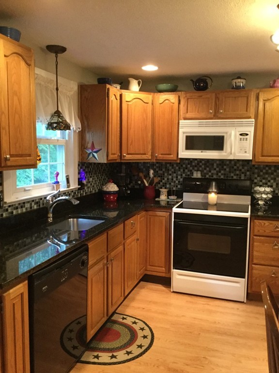 94 Mason Road Northbridge, MA 01588 - Photo 9 of 30