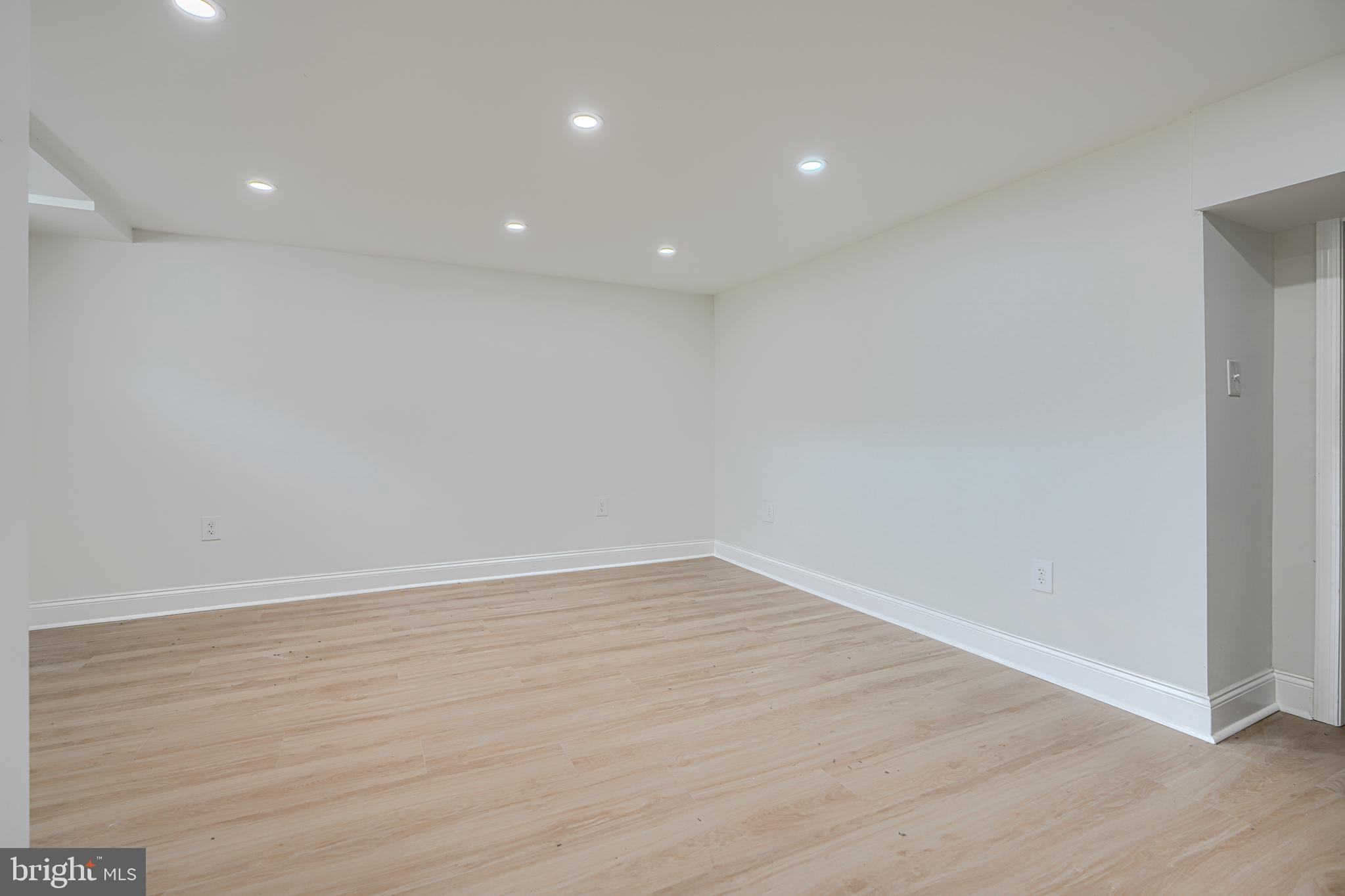 1905 Heathfield Road Baltimore, MD 21239 - Photo 32 of 49