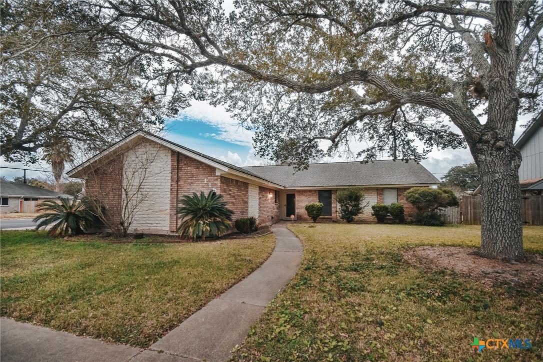 115 Santa Fe Victoria, TX 77904 - Photo 2 of 17 a view of a house with a yard