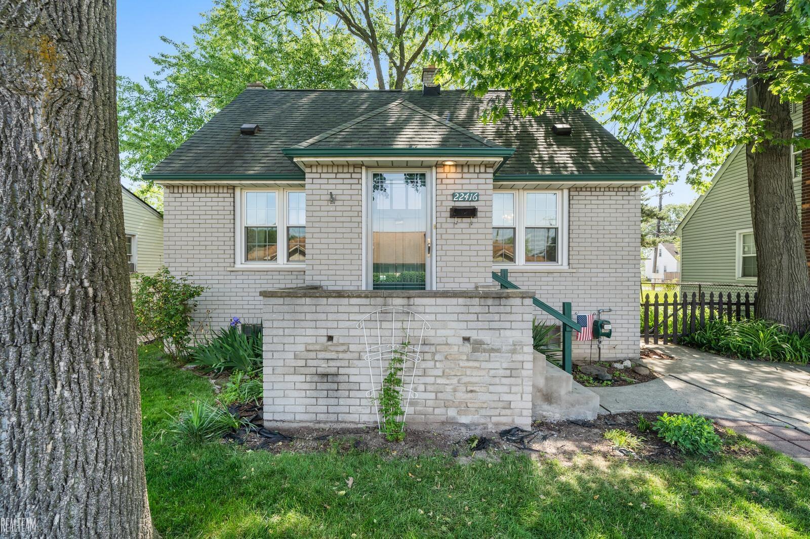 22416 Rausch Avenue Eastpointe, MI 48021 - Photo 1 of 42 50143694-e3a8e297-9e84-442f-bcf3-7ecb0f7ebab1.JPG