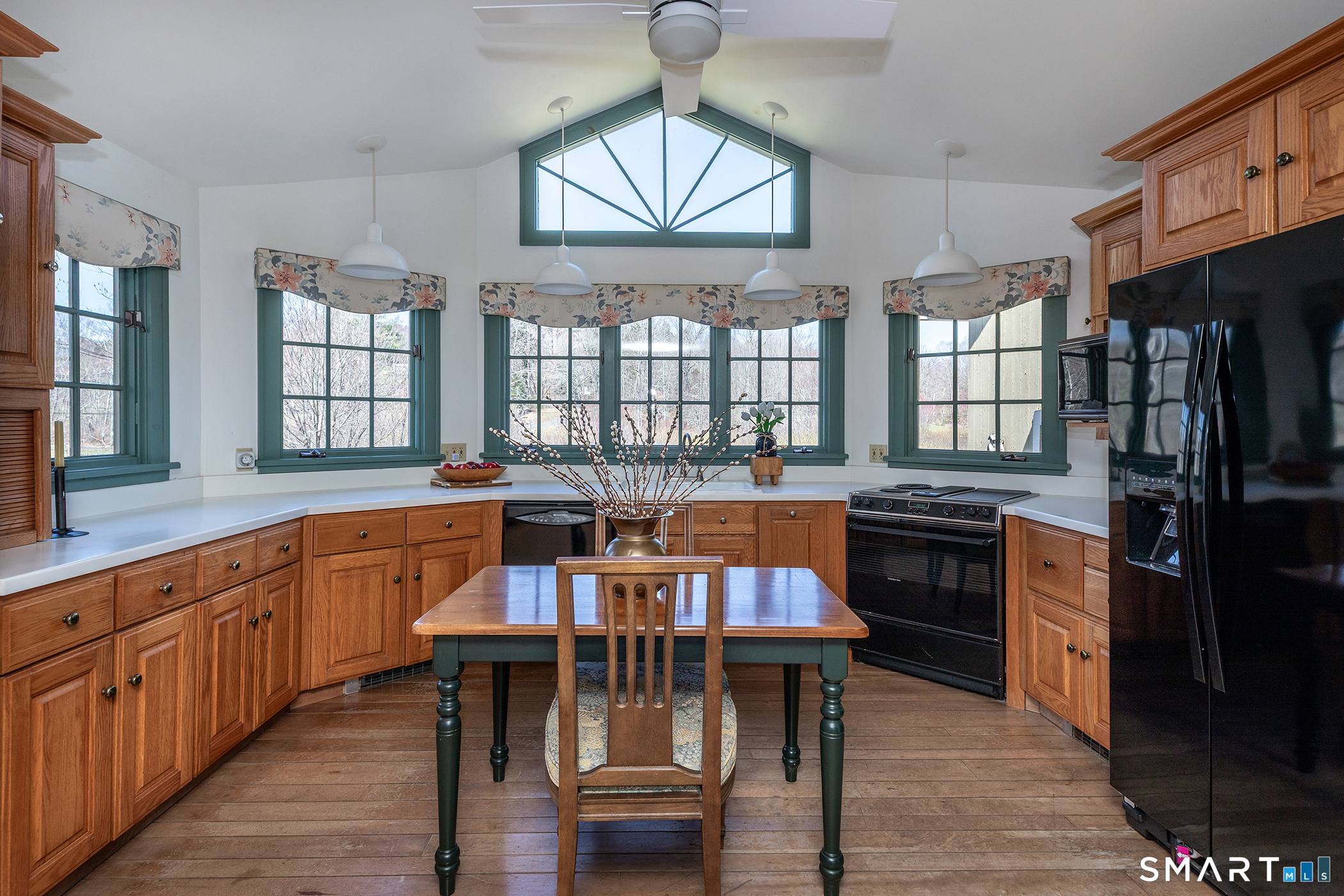 66 Artillery Road Middlebury, CT 06762 - Photo 11 of 25