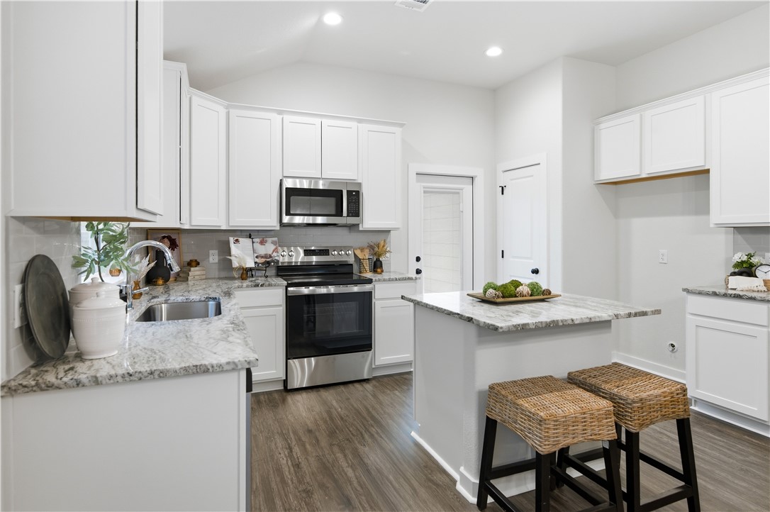 2857 Messenger Way Bryan, TX 77803 - Photo 4 of 21