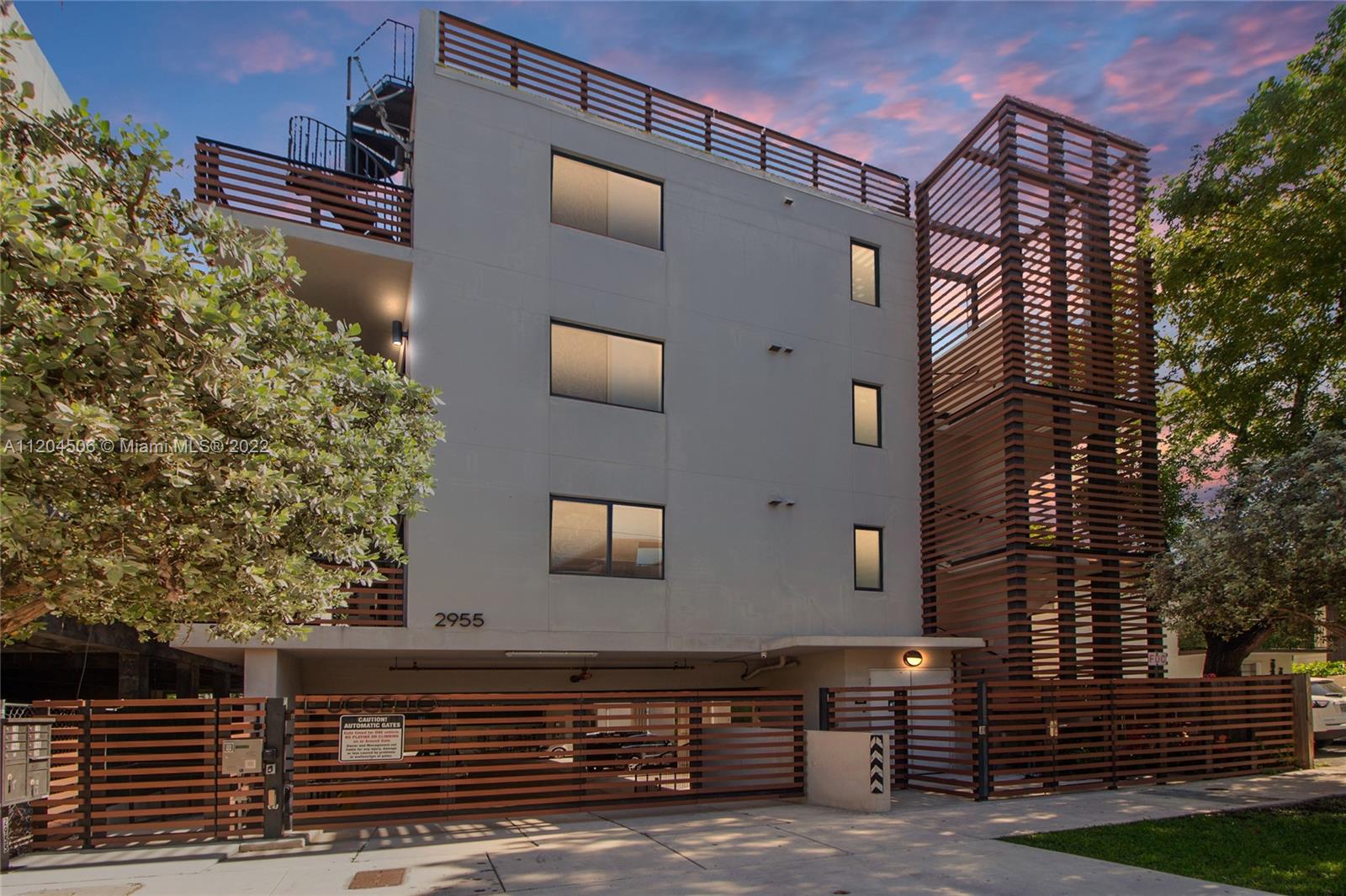 2955 Bird Avenue, Unit PHA Miami, FL 33133 - Photo 33 of 33 a view of a building