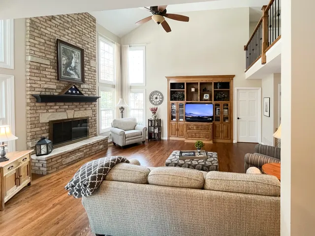 $775,000 | 3740 Caine Drive, Naperville, IL 60564