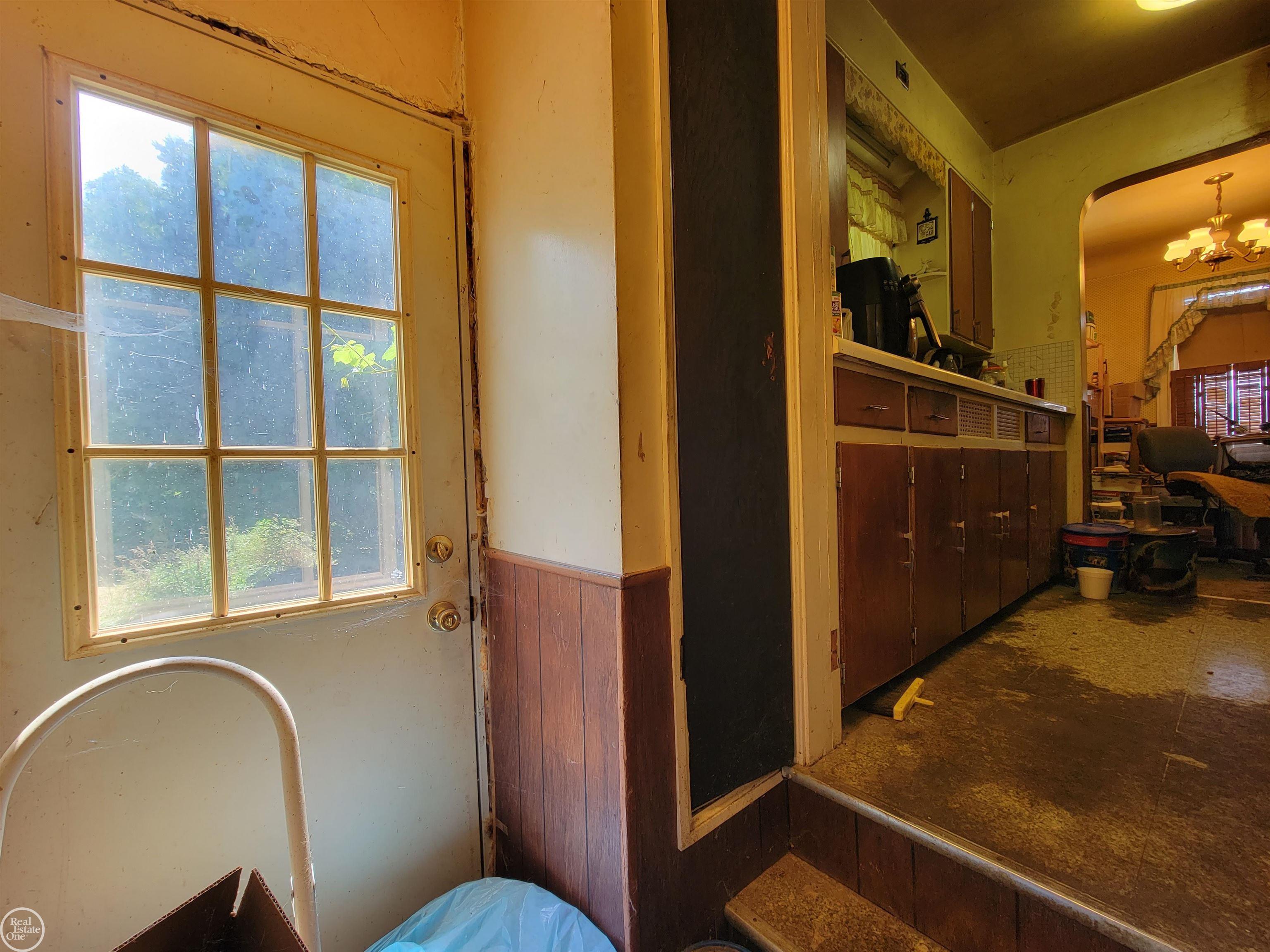 58900 Ray Center Road Ray, MI 48096 - Photo 14 of 37 50083612-14.JPG