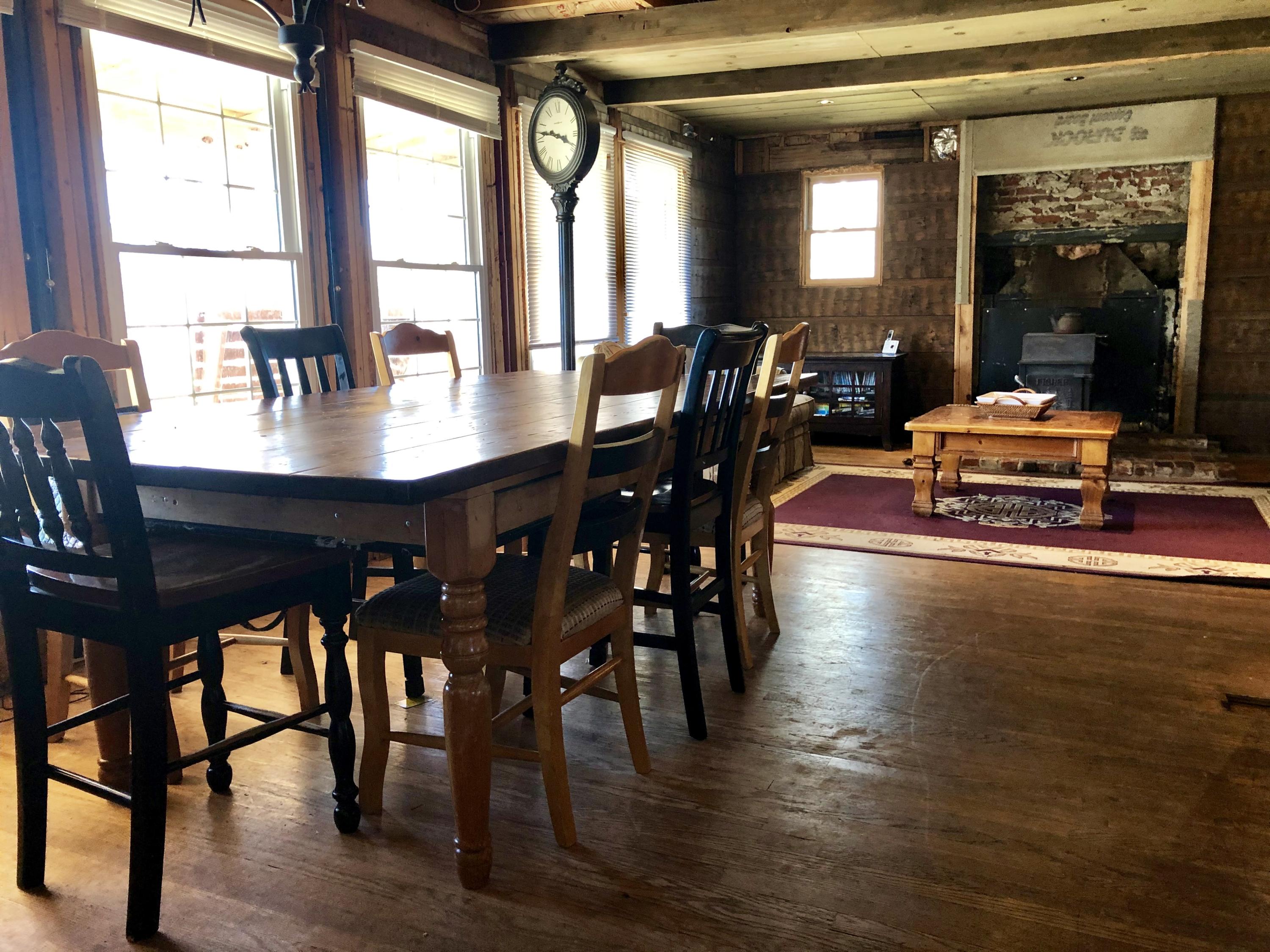 201 Church Road La Follette, TN 37766 - Photo 14 of 37 Dining room/Living room