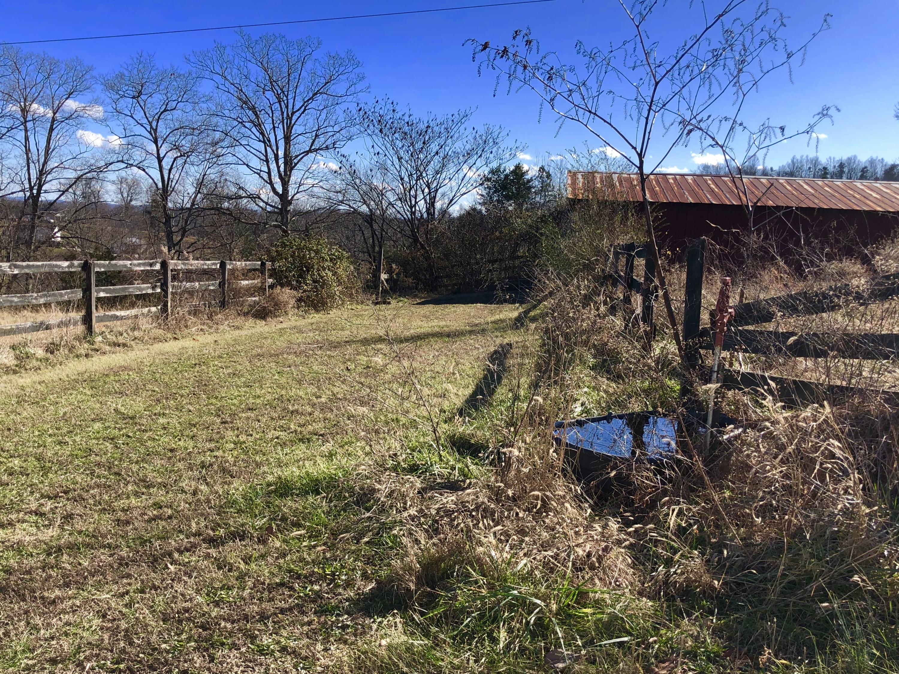 201 Church Road La Follette, TN 37766 - Photo 5 of 37 Fully functioning barn