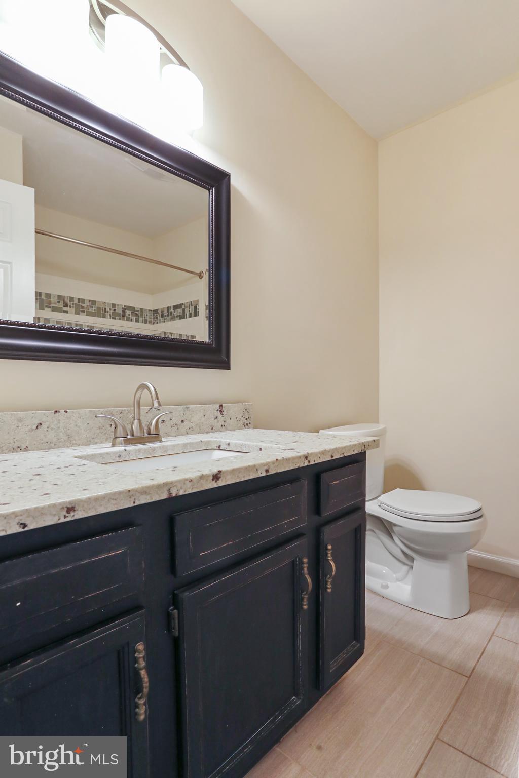 235 Roth Avenue Taneytown, MD 21787 - Photo 24 of 42 Full Hall Bath