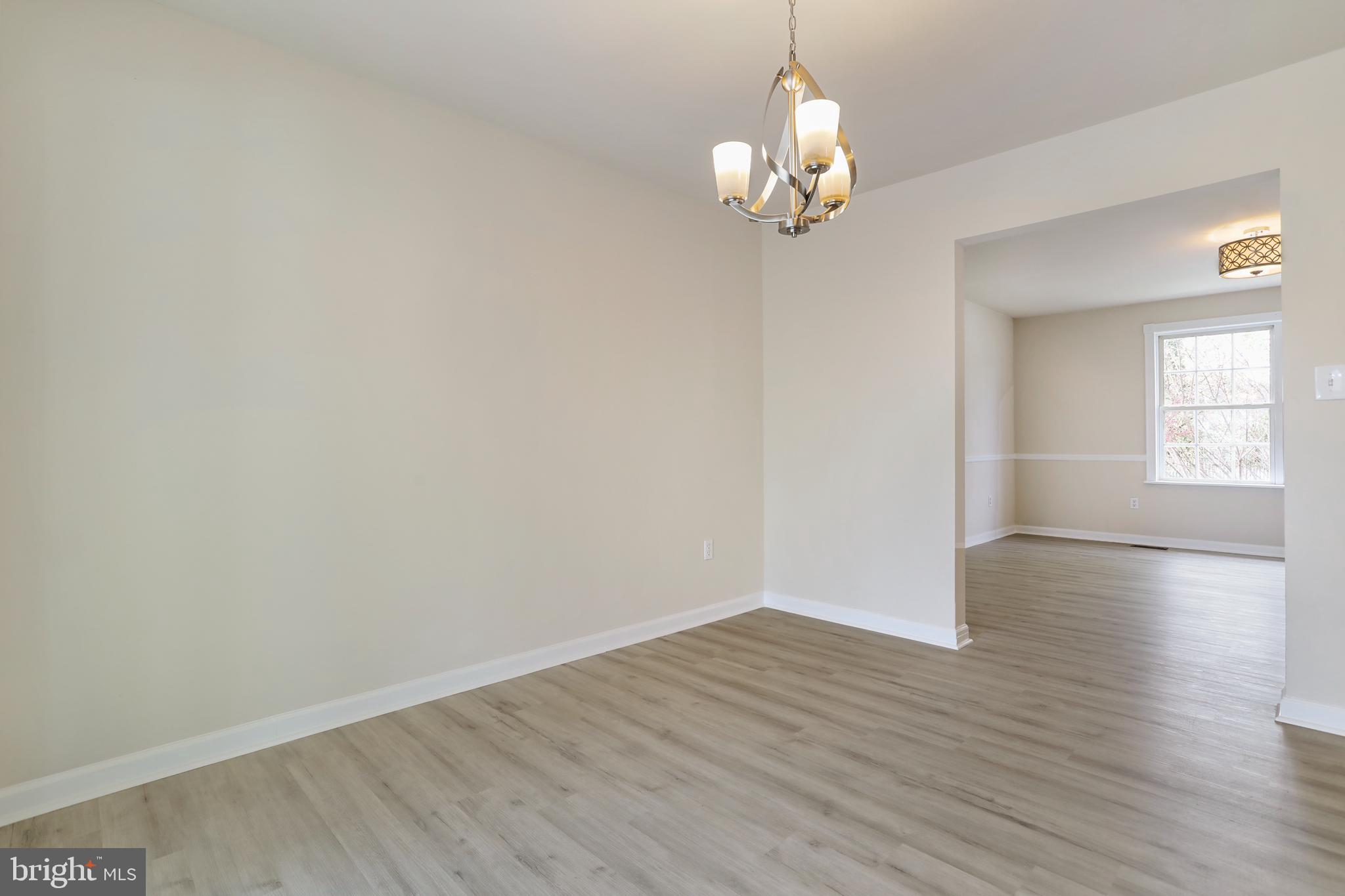 235 Roth Avenue Taneytown, MD 21787 - Photo 7 of 42 Dining Area