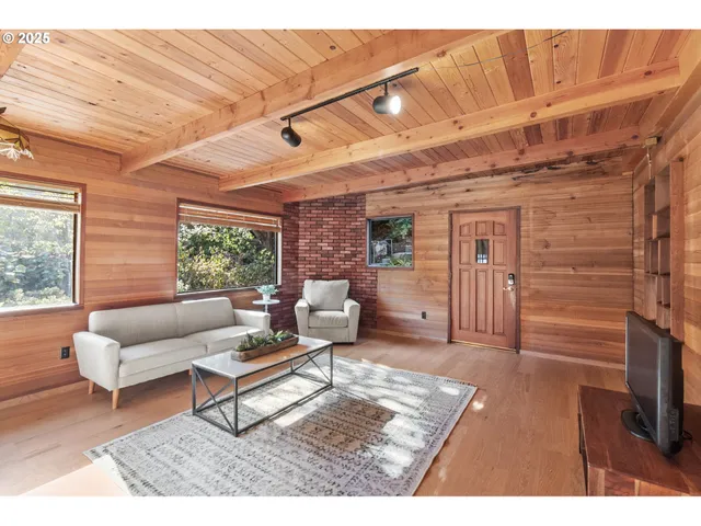 $625,000 | 2965 Olive Street, Eugene, OR 97405