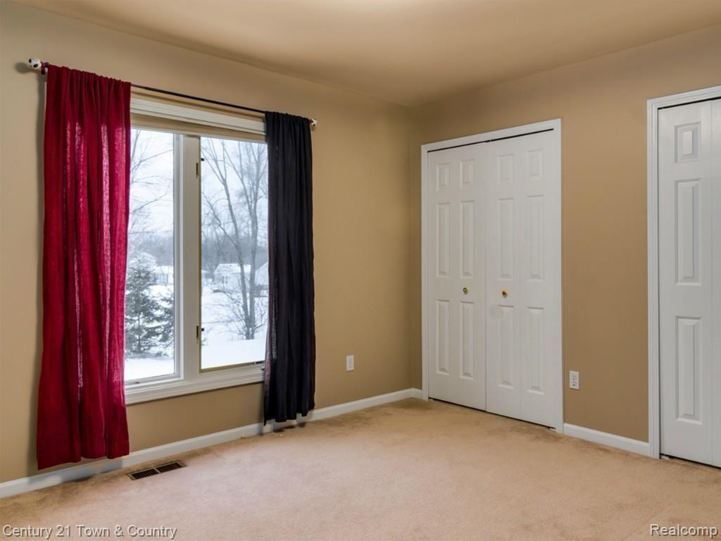 1948 South Shore Drive Rochester, MI 48307 - Photo 14 of 17 MHP_2015-02-26_25017_Merged.jpg