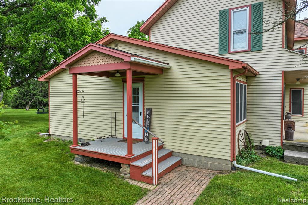 12152 Hoisington Road Gaines, MI 48436 - Photo 7 of 66