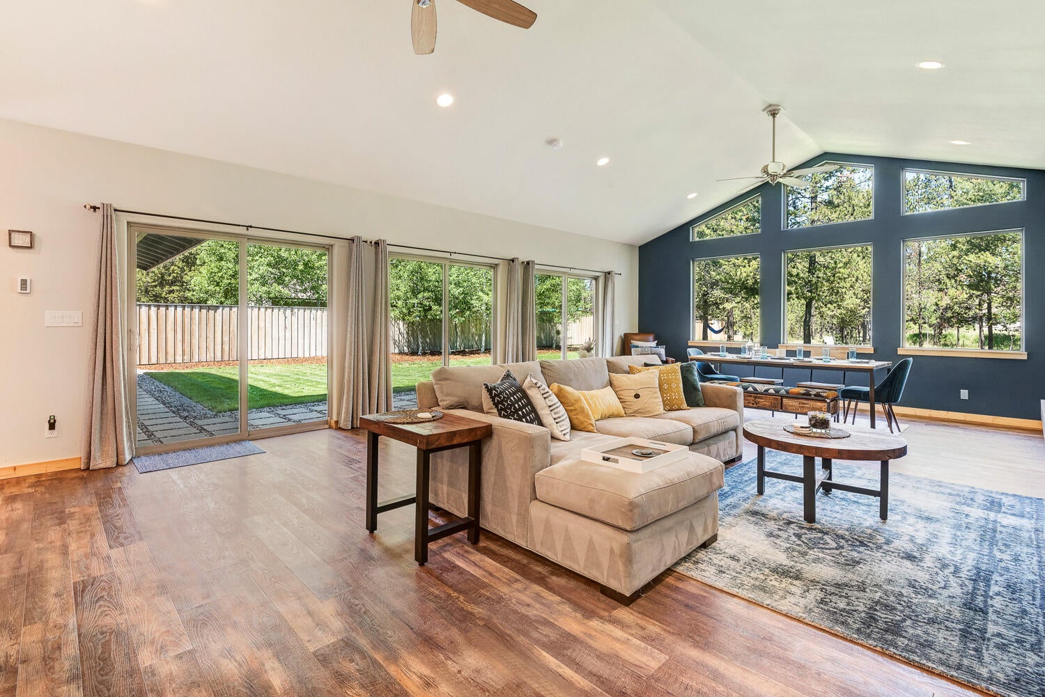 17256 Tholstrup Road Bend, OR 97707 - Photo 8 of 28 Great room 2