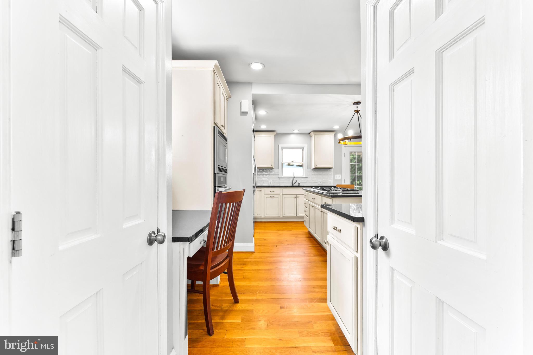 7107 Rich Hill Road Baltimore, MD 21212 - Photo 14 of 52 Large pantry closet
