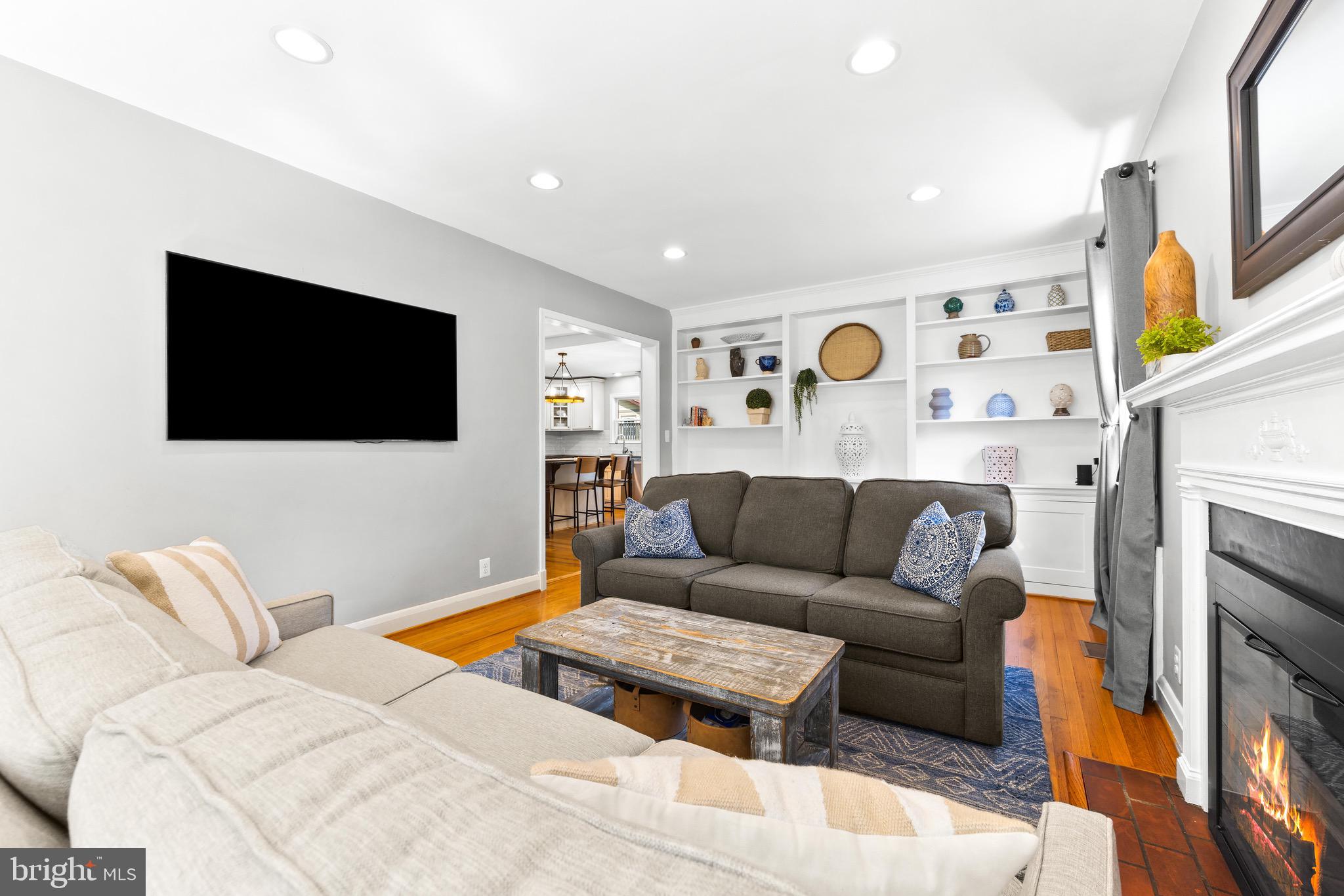 7107 Rich Hill Road Baltimore, MD 21212 - Photo 3 of 52 Original hardwoods throughout the house