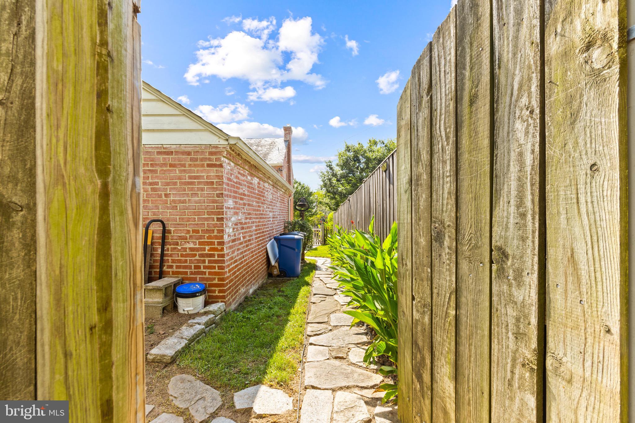 7107 Rich Hill Road Baltimore, MD 21212 - Photo 43 of 52 Backyard gate to Stoneleigh Elementary