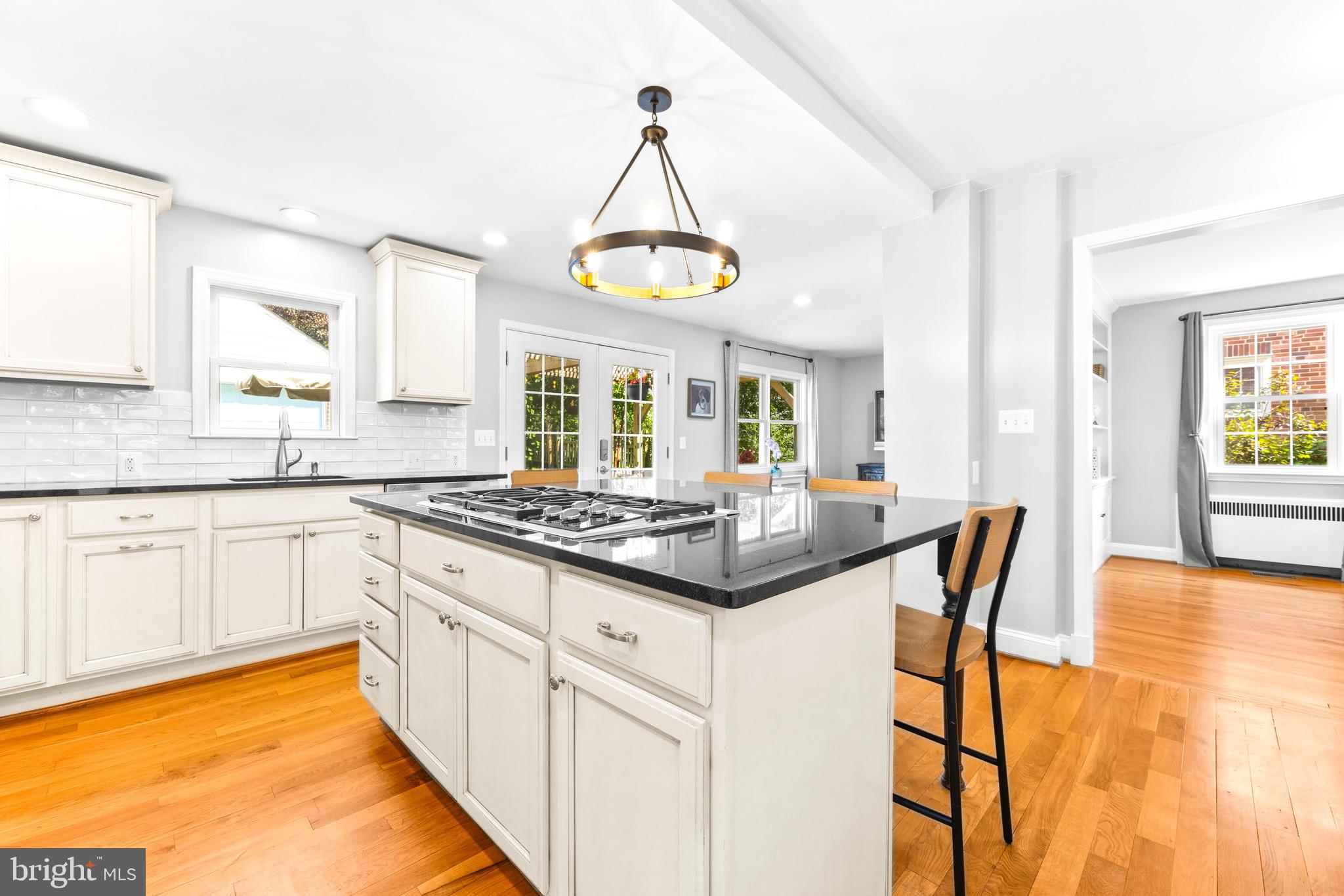 7107 Rich Hill Road Baltimore, MD 21212 - Photo 6 of 52 Updated lighting throughout the house!