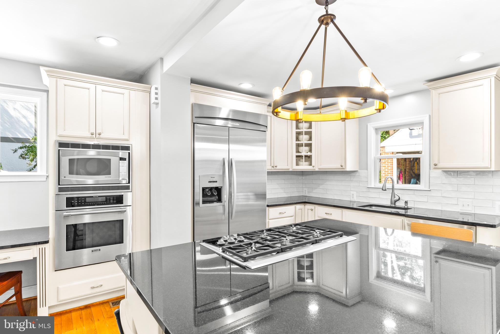 7107 Rich Hill Road Baltimore, MD 21212 - Photo 7 of 52 Stainless steel appliaces