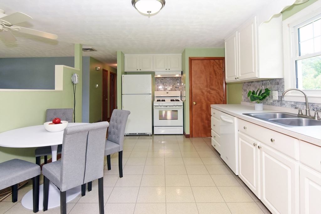 8 Avon Drive Hudson, MA 01749 - Photo 7 of 30 Gallery Image 7