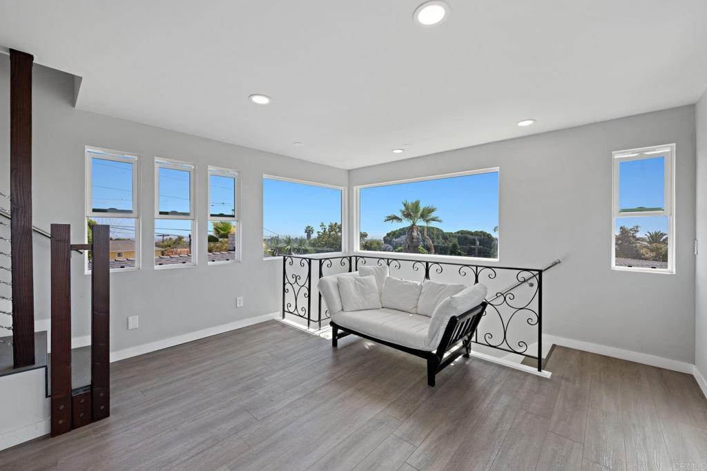 2440 Dunstan Street Oceanside, CA 92054 - Photo 23 of 29 Windows looking west