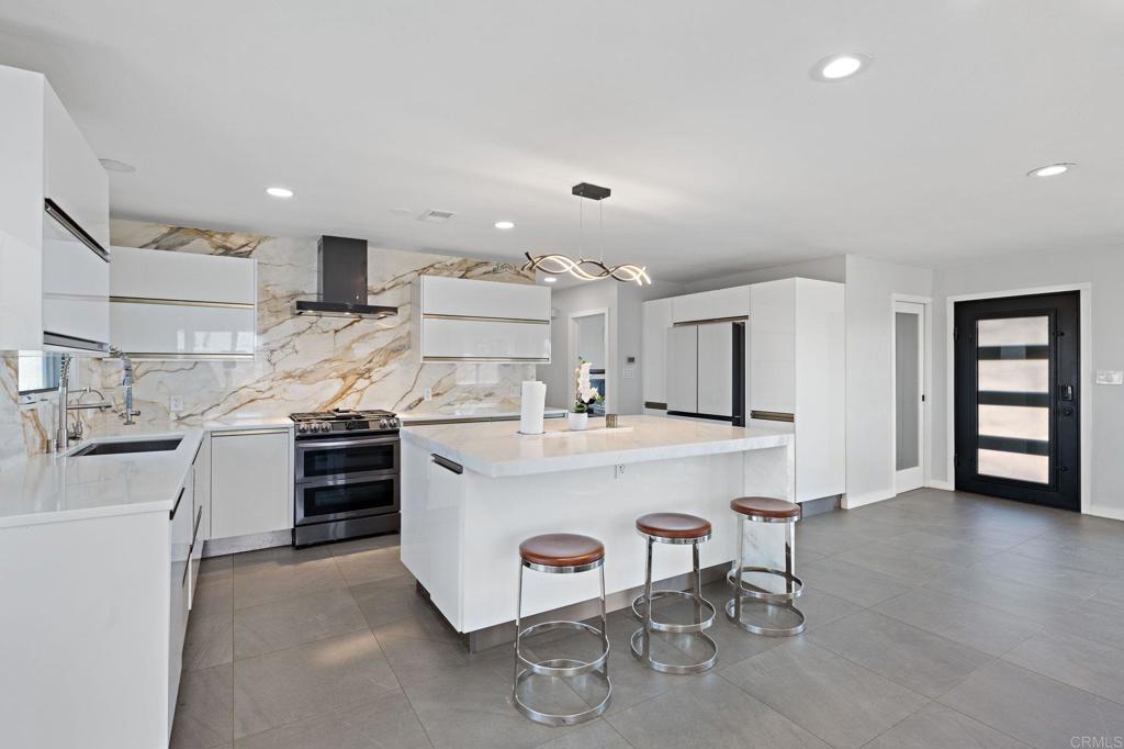 2440 Dunstan Street Oceanside, CA 92054 - Photo 8 of 29