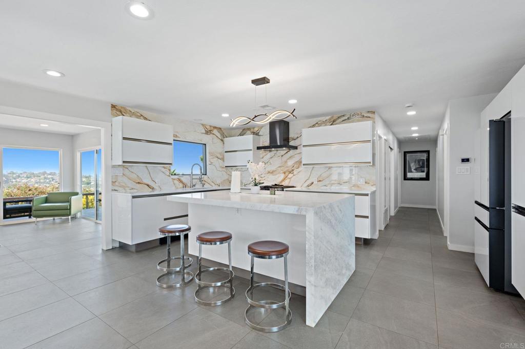 2440 Dunstan Street Oceanside, CA 92054 - Photo 9 of 29