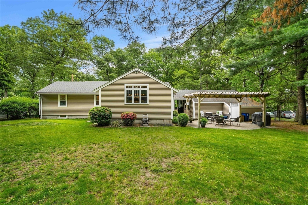 18 Gleason Road Reading, MA 01867 - Photo 41 of 42