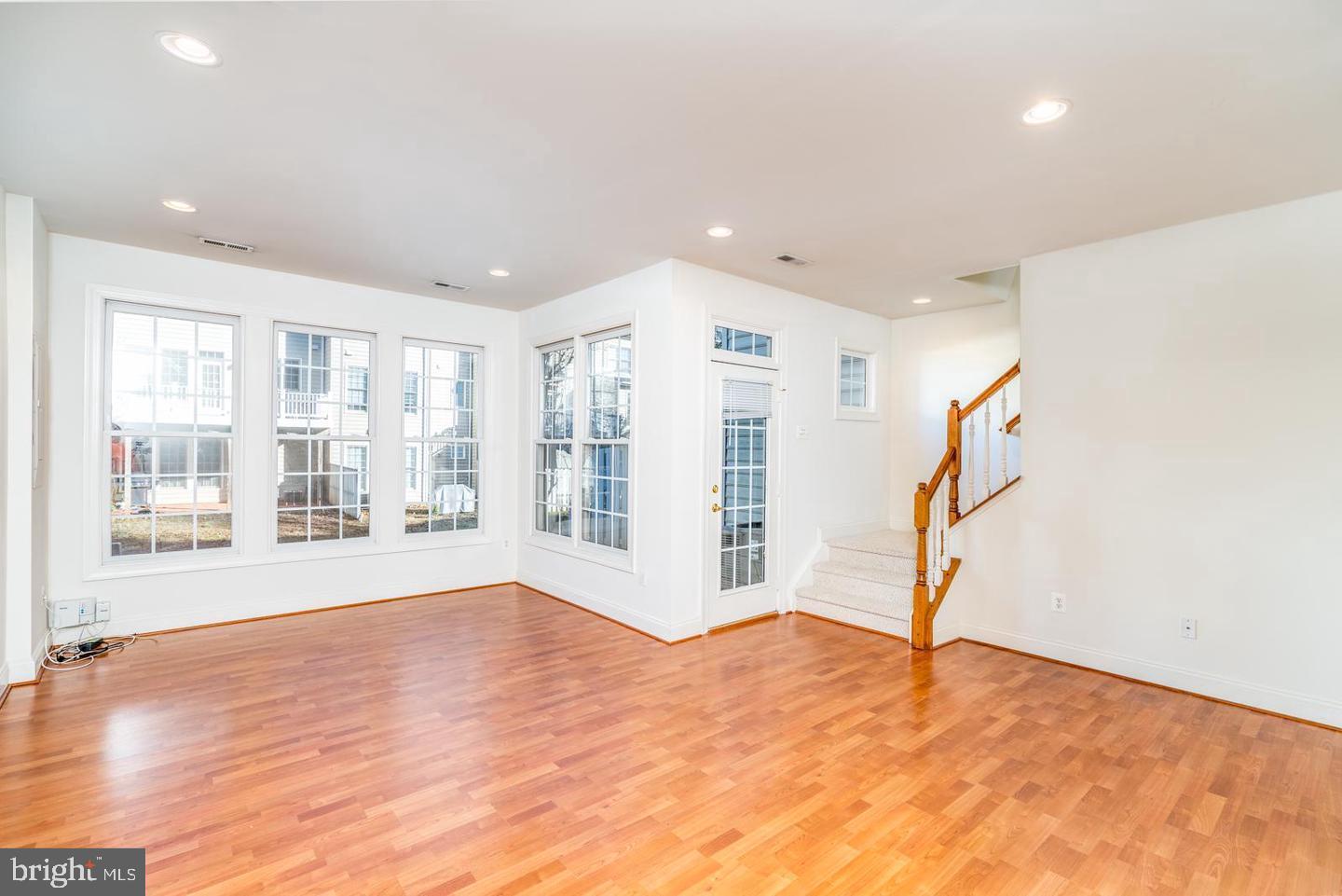 6888 Witton Circle Gainesville, VA 20155 - Photo 24 of 29