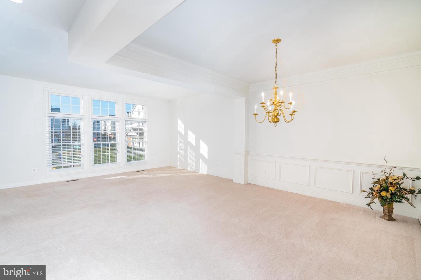 6888 Witton Circle Gainesville, VA 20155 - Photo 4 of 29