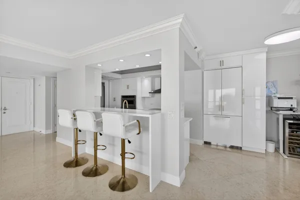 $1,500,000 | 4000 North Ocean Drive, Unit 701, Singer Island, FL 33404