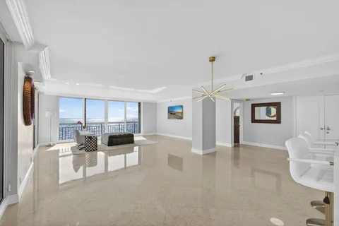 $1,500,000 | 4000 North Ocean Drive, Unit 701, Singer Island, FL 33404