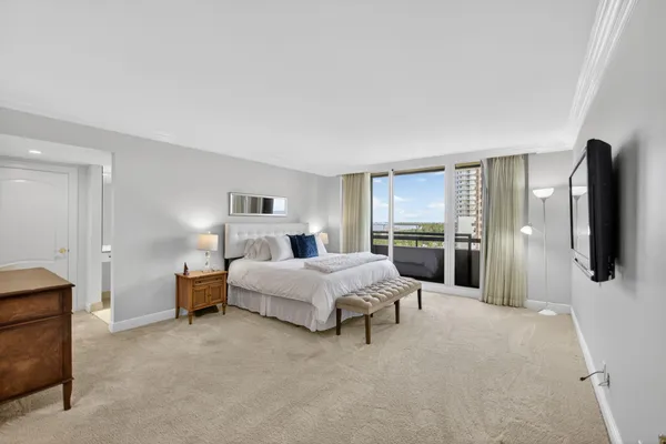 $1,500,000 | 4000 North Ocean Drive, Unit 701, Singer Island, FL 33404