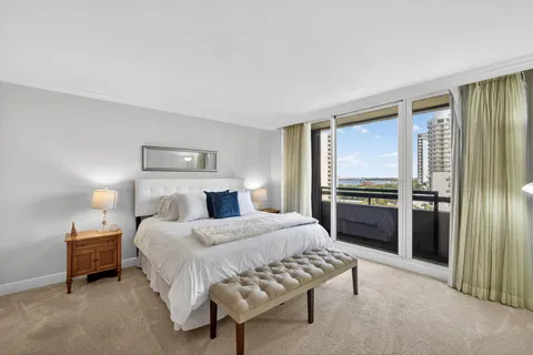 $1,500,000 | 4000 North Ocean Drive, Unit 701, Singer Island, FL 33404