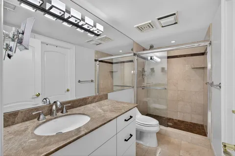 $1,500,000 | 4000 North Ocean Drive, Unit 701, Singer Island, FL 33404