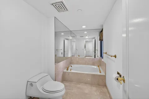 $1,500,000 | 4000 North Ocean Drive, Unit 701, Singer Island, FL 33404