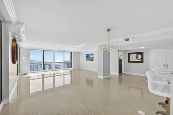 $1,500,000 | 4000 North Ocean Drive, Unit 701, Singer Island, FL 33404