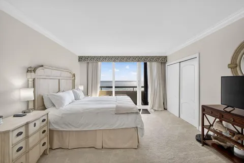 $1,500,000 | 4000 North Ocean Drive, Unit 701, Singer Island, FL 33404