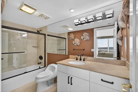 $1,500,000 | 4000 North Ocean Drive, Unit 701, Singer Island, FL 33404