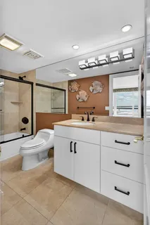 $1,500,000 | 4000 North Ocean Drive, Unit 701, Singer Island, FL 33404