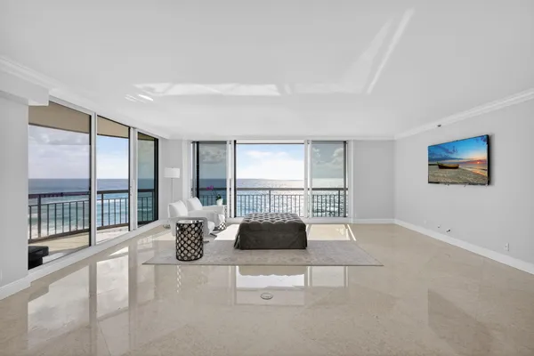 $1,500,000 | 4000 North Ocean Drive, Unit 701, Singer Island, FL 33404