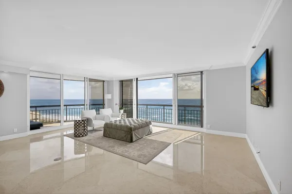 $1,500,000 | 4000 North Ocean Drive, Unit 701, Singer Island, FL 33404