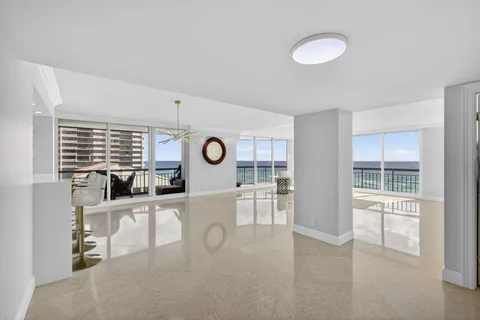$1,500,000 | 4000 North Ocean Drive, Unit 701, Singer Island, FL 33404