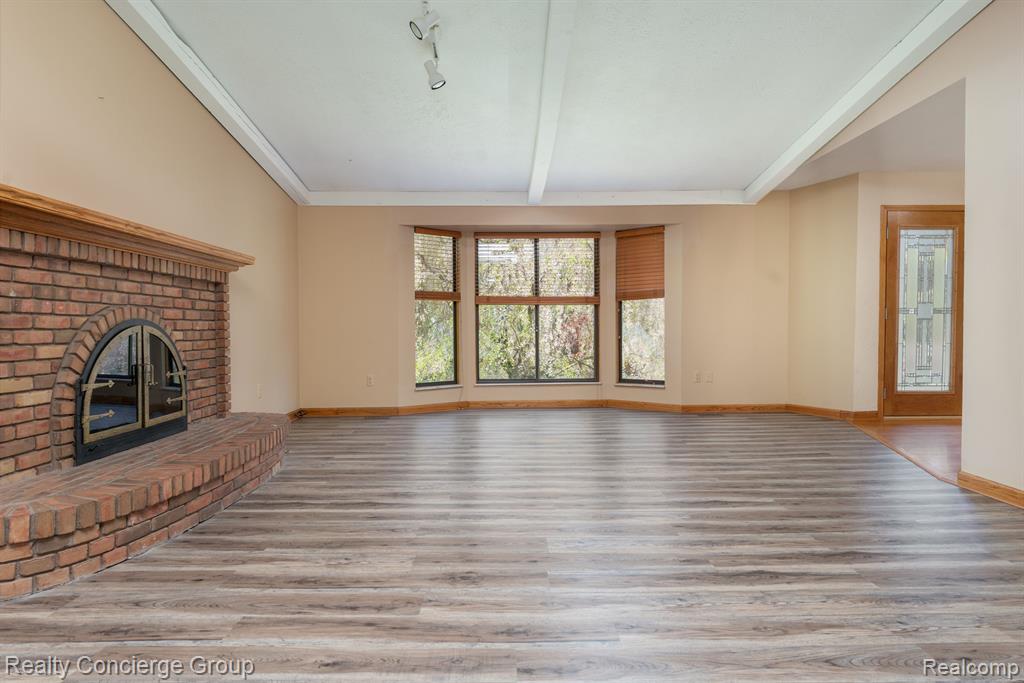 5412 Prairie View Brighton, MI 48116 - Photo 4 of 27